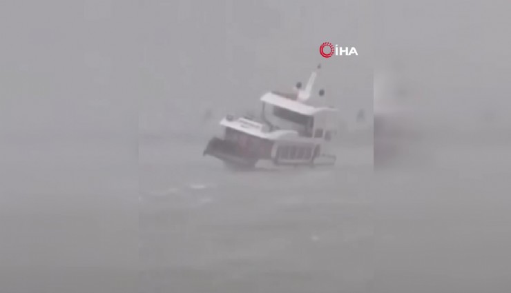 Vietnam’da tur teknesi alabora oldu: 27 ölü