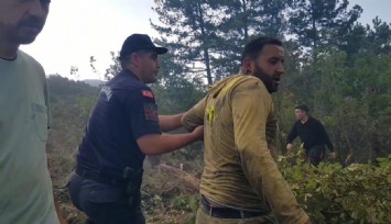 Alevlerin arasında kalmaktan kurtulan işçi, arkadaşlarını göremeyince büyük panik yaşadı
