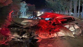 Aydın Söke'de feci kaza: Otomobil hurdaya döndü, sürücüsü hayatını kaybetti