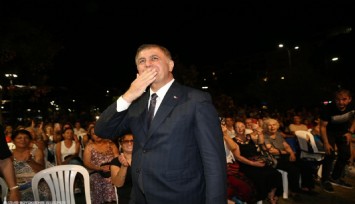 Başkan Tugay, Alaybey Mahalle Şenliği’ne katıldı