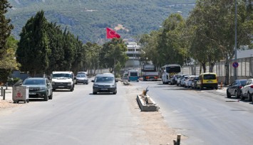 Bornova Belediyesi Pınar Caddesi’ni 4 şeritli hale getirdi