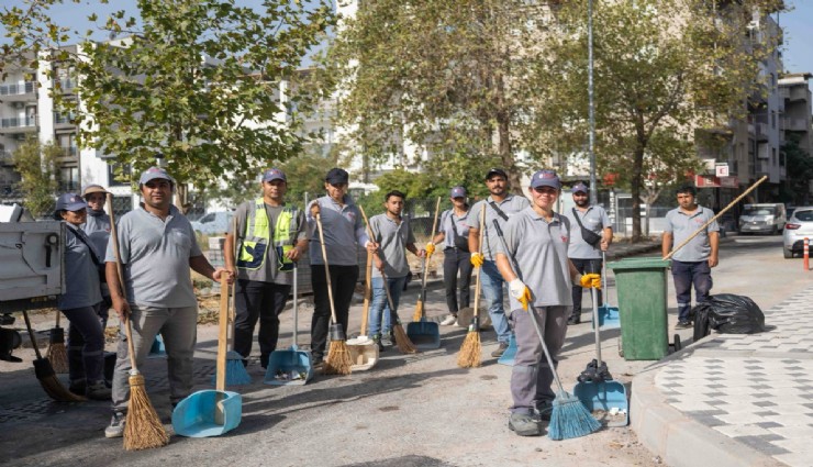 Bornova’da Her Gün İki Mahalle uygulamasıyla temizlik kalitesi artıyor