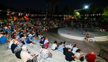 Bornova’da yaz akşamlarına sinema büyüsü