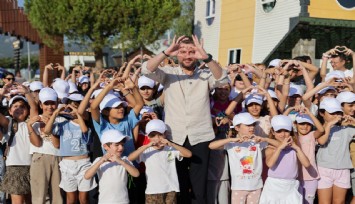 Buca Belediye Başkanı Duman’dan çocuklara lunapark hediyesi