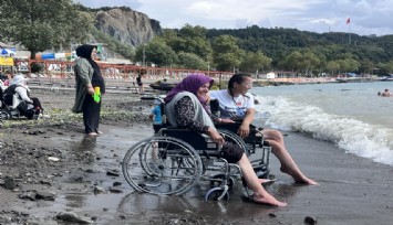 Engelli Huriye Teyzenin deniz hayali gerçek oldu