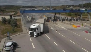 İstanbul Çekmeköy’de kontrolden çıkan tır jandarma aracına çarptı: Güvenlik kamerasına yansıdı