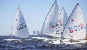 İzmir’de 2025 ILCA Master Türkiye Şampiyonası başladı: Milli yelkenciler İzmir Körfezi’nde yarışıyor