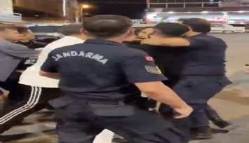 İzmir’de jandarma ekiplerine saldırı: 8 gözaltı, 2 firari