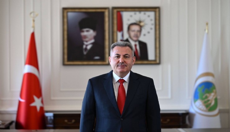 İzmir Valisi Elban’dan 30 Ağustos Zafer Bayramı mesajı: '30 Ağustos, bir yeniden doğuş simgesidir'