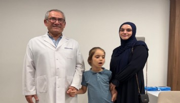 Medicana’da başarı hikayesi: Tekerlekli sandalye ile geldi, annesinin elinden tutup çıktı