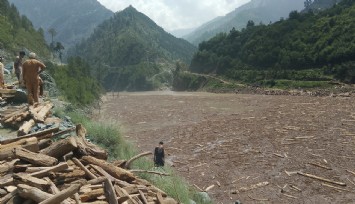 Pakistan'da sel felaketi: 351 kişi hayatını kaybetti