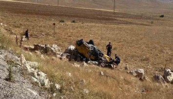 Sivas'ta korkunç kaza: Otomobil şarampole devrildi, 1 can kaybı, 2 yaralı