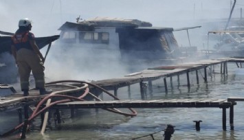 İzmir Urla’da yangın paniği: Yedi tekne kullanılamaz hale geldi