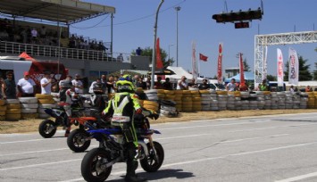 Uşak’ta Türkiye Süpermoto Şampiyonası 3. ayak yarışları tamamlandı