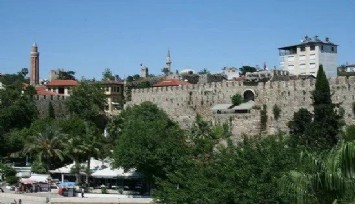 Bakanlık Antalya Kalesi’ni satışa çıkardı