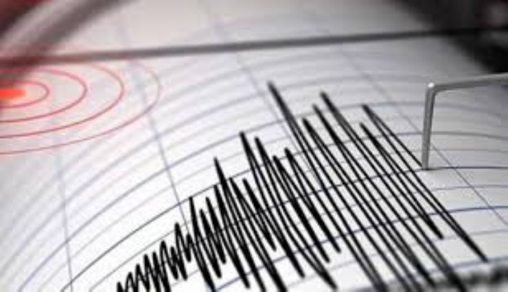 Balıkesir'de 4.9 büyüklüğünde deprem: İzmir'de de hissedildi