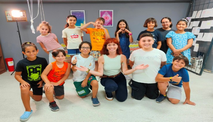 Bornovalı çocuklar sinemayla buluştu