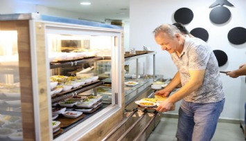 Buca’da üzümler bağdan sofralara ulaştı