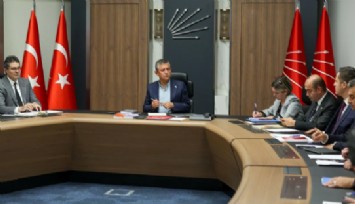 CHP'de kritik MYK, başladı: Özel ve kurmaylar Genel Merkez'de