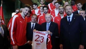 Cumhurbaşkanı Erdoğan’dan A Milli Erkek Basketbol Takımına tebrik