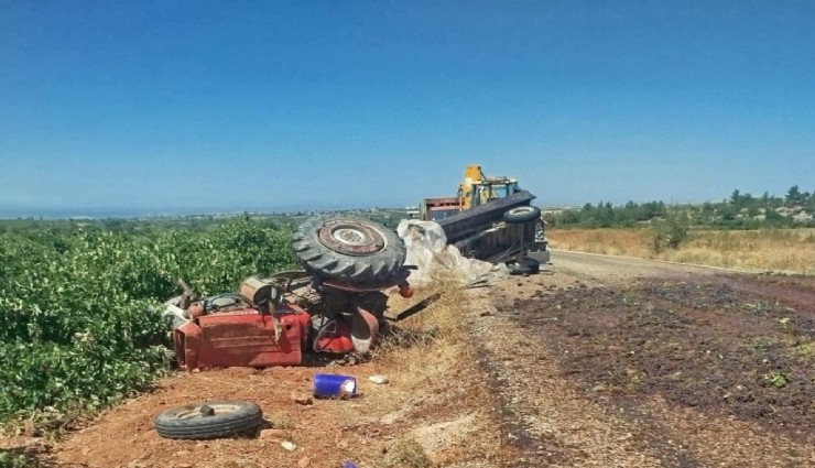 Denizli’de üzüm yüklü traktör devrildi: 1 kişi hayatını kaybetti