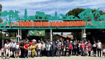 İzmir Büyükşehir Belediyesi’nden afetzedelere moral gezisi