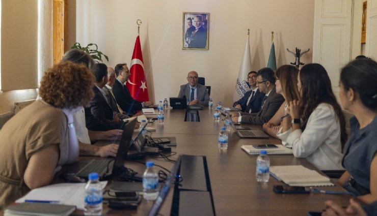 İzmir’in 15 yıllık ulaşım vizyonu hazırlanıyor: 2040 ulaşım ana planı için çalışmalara başlandı