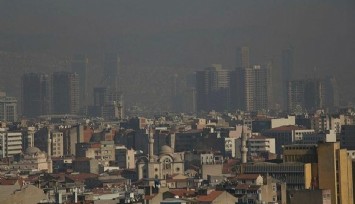 İzmir’in havası bir haftada ikinci kez kötü seviyeye düştü