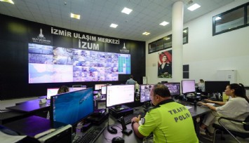 İzmir trafiği İZUM'un radarında: İzmir’de eğitim yılı başlangıcında trafik anlık takip edildi