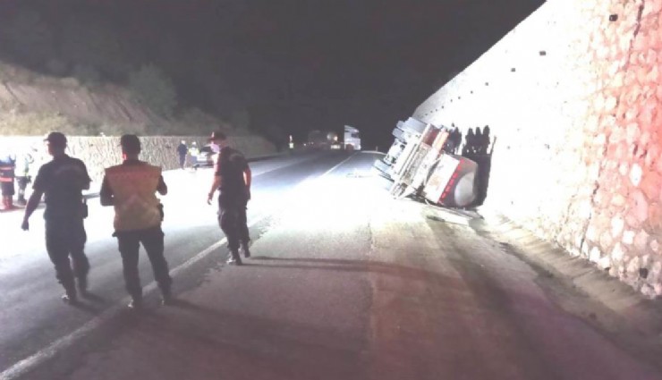 Kütahya'da asit yüklü tanker devrildi: Sürücü ağır yaralı