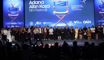 ‘O Da Bir Şey Mi’ Altın Koza’ya damga vurdu: 8 ödül birden aldı