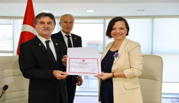 TEMAD’dan Başkan Helil Kınay’a onursal üyelik beratı