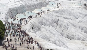 UNESCO Dünya Mirası Listesinde 1. Ören Yeri: Efes'i 1 Milyon 741 bin kişi ziyaret etti