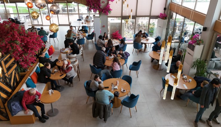 Aynısefa Sosyal Tesisleri Menemenlilerin yeni buluşma adresi oldu