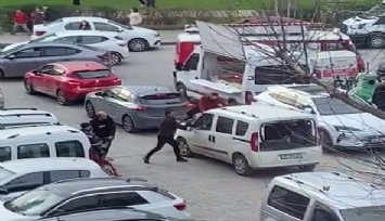 Bornova'da sopalı saldırı: Polis merkezi önünde dehşet anları