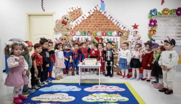 Bornovalı miniklerin Yeni Yıl coşkusu