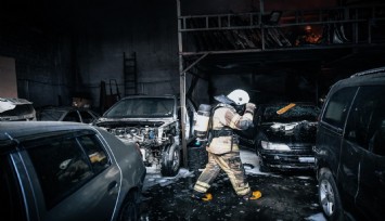 Buca’da depo yangını kısa sürede söndürüldü