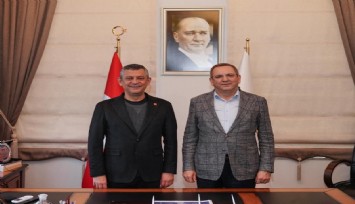 CHP Lideri Özel yeni yıla Ayvalık’ta girdi