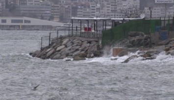 İstanbul’da hava şartları nedeniyle deniz seferleri iptal
