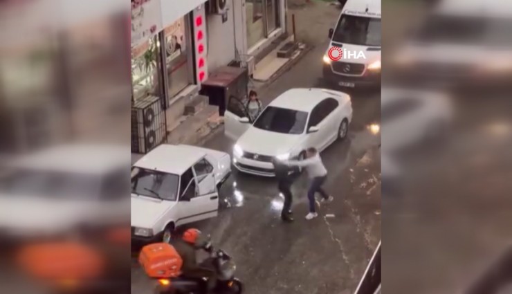 İzmir’de trafikte dehşet: Döner bıçağıyla kovaladı