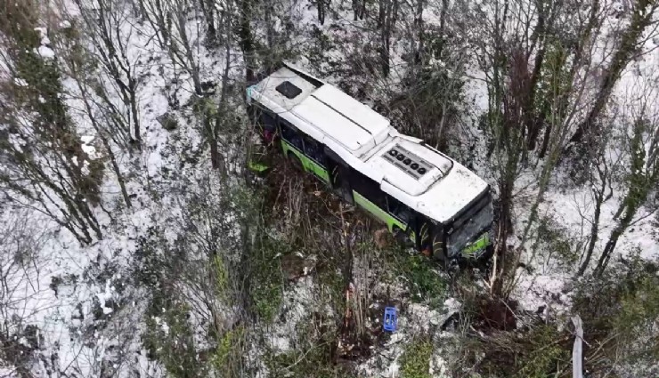 Kartepe’de otobüs şarampolden uçtu: 39 kişi yaralandı