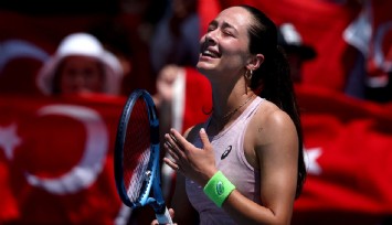 Milli tenisçi Zeynep Sönmez'den tarihi zafer