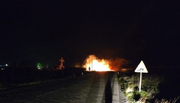 Muğla’da fırtınanın koparttığı elektrik telleri yangın çıkarttı