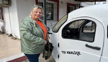 Tek kraliçe yazılı motoruyla gönüllere girdi: Doğançay'ın mobil muhtarı