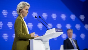 Von der Leyen: Danimarka ve Grönland’ın toprak bütünlüğü pazarlık konusu olamaz