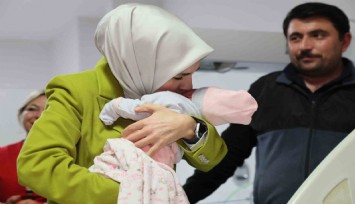 Yeni yılın ilk bebekleri dünyaya geldi