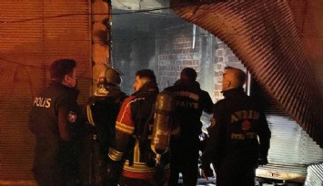 Zemin katta yangın: 2 kişi dumandan zehirlendi