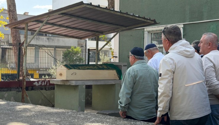 Akhisar’daki feci kazada hayatını kaybeden 11 kişi son yolculuğuna uğurlandı