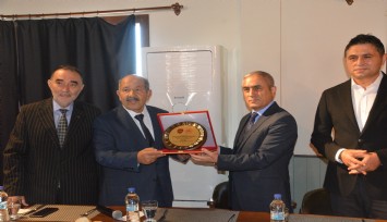 Aliağa’da imamdan dikkat çeken bağış: 1 yıllık emekli maaşını TSKGV’ye verdi