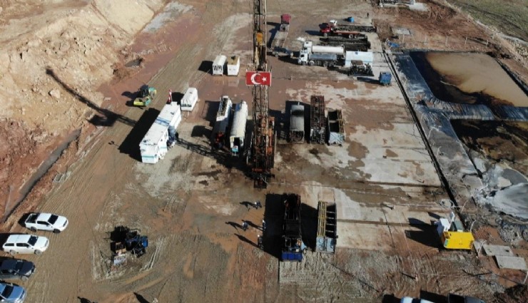 Bakan Bayraktar duyurdu: Gabar’da yeni petrol rezervi